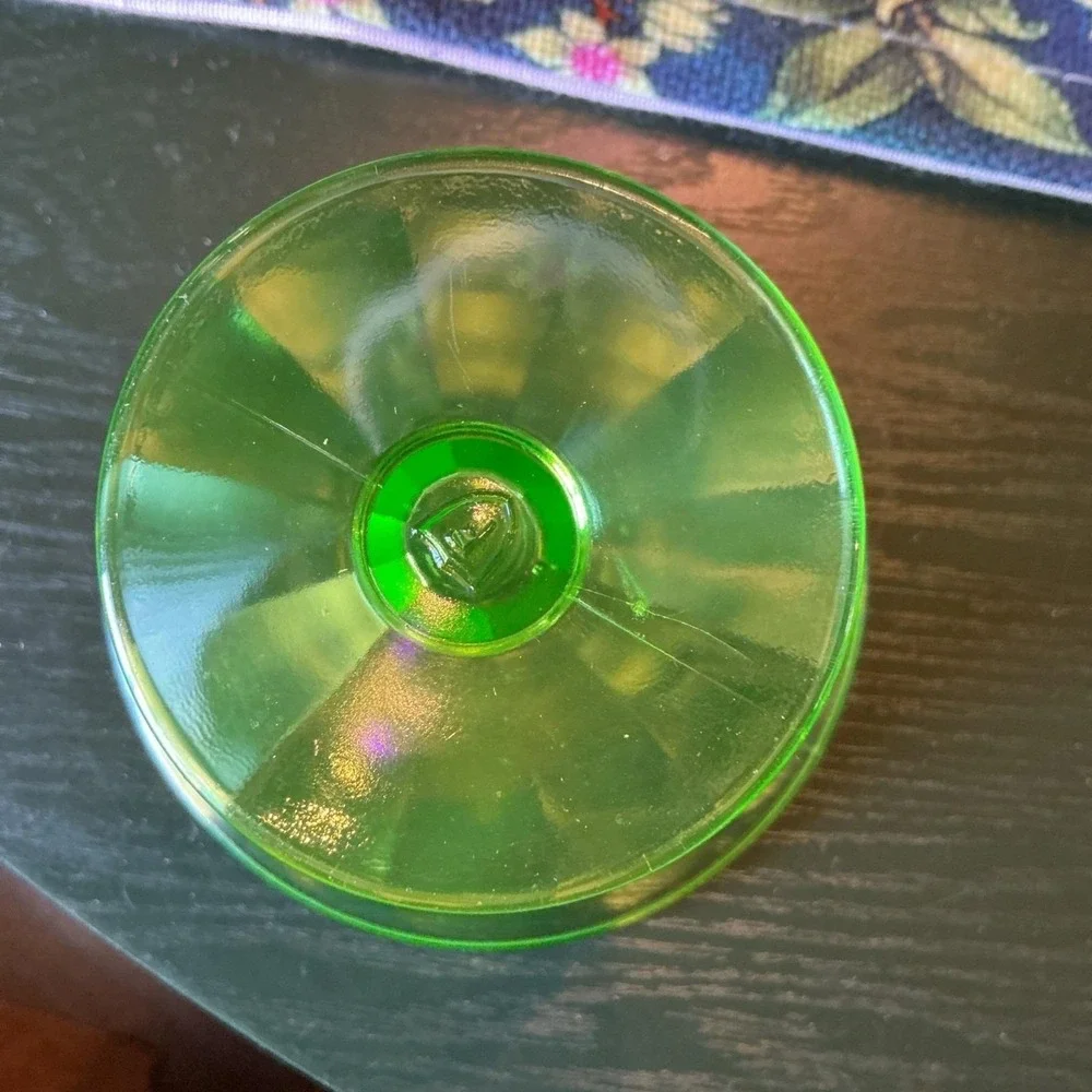 Vintage Federal Green Uranium Depression Sherbet/Dessert Glass‎